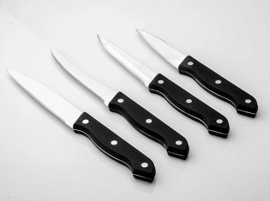 RIVETED KNIFES